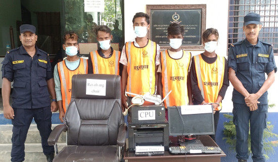 Five arrested for stealing from municipal office