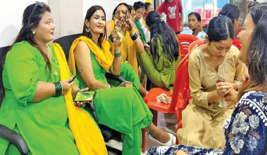 400 women participate in Mehendi festival