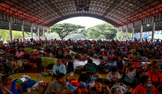 Clashes continue Monday as Thai, Cambodian leaders set for peace talks