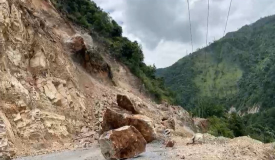 Sindhuli section of Mid-Hill Highway obstructed