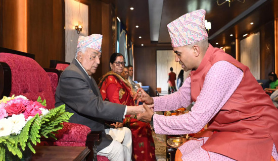 PM Oli extends greetings