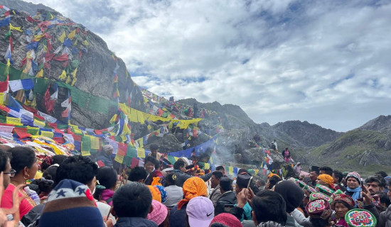 10,000 devotees visit Gosainkunda