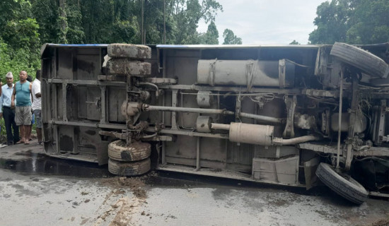 13 injured in Nawalpur bus accident