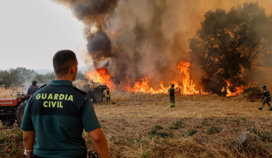 Spain deploys 500 more troops to battle wildfires