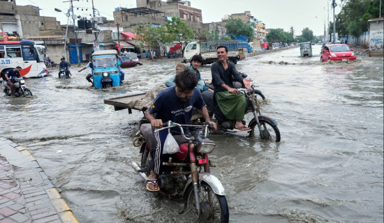 Pakistan restores electricity in flood affected area