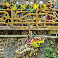 Government, private sectors pledge reforms for foreign investment