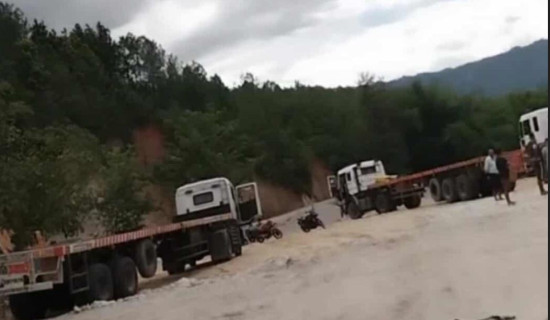 Locals, politicians oppose asphalt plant near historic temple in Panchkhal
