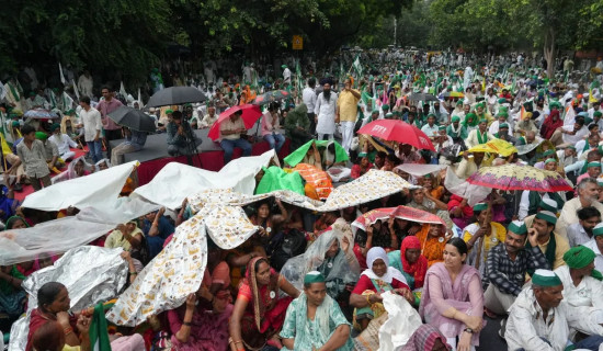 Rain lashes Delhi; minimum temperature dips below season's average
