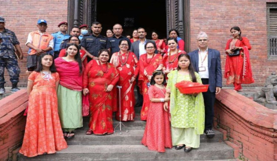 First lady Paudel visits Pashupatinath on Teej festival