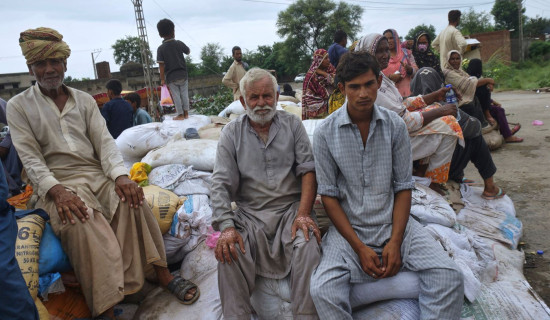 Pakistani rescuers use drones to evacuate flood hit Punjab