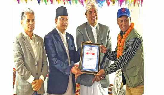 Aidi, five other journalists feted