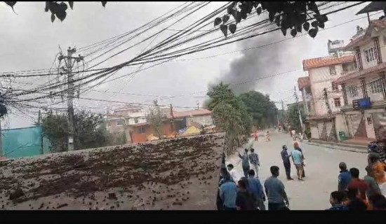 Arson at minister's residence in Bhainsepati