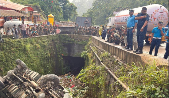 17 soldiers injured in truck accident near Churiyamai
