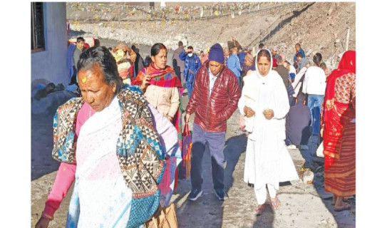 Pilgrims honour ancestors on the final day of Sorha Shraddha