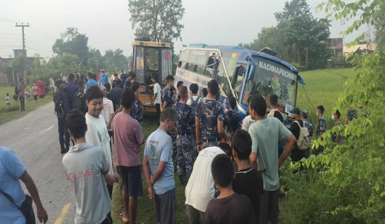 10 injured in Kapilvastu road mishap