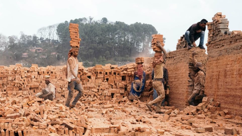 A study unveils how climate change is contributing to child and forced labor in Nepal’s carpet and brick sector