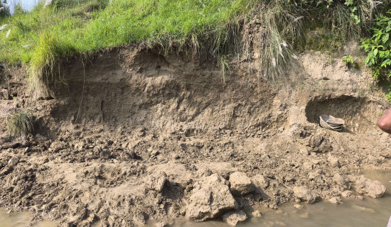 Four die after being buried in a mudslide in Sarlahi