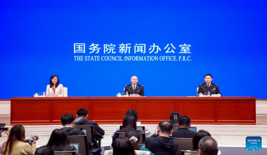 China's foreign trade up 4 pct in first 9 months