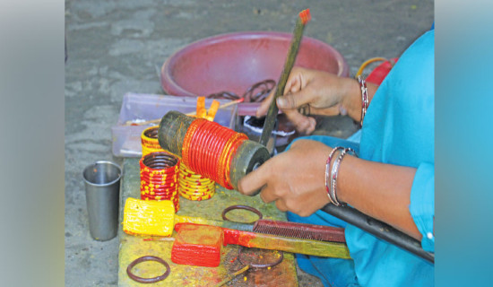 Skilled Laha bangles artisans  on declining trend