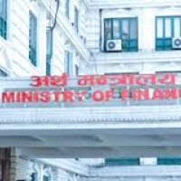 Three newly appointed province chiefs sworn in