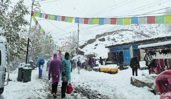 Mustang sees season's first snowfall; travelers urged to take precaution