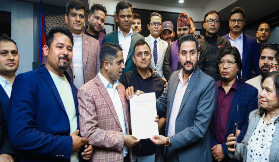 Online media to be established as new mainstream media-Communications Minster Kharel