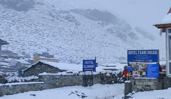 Unseasonal snowfall and rain leave tourists stranded in Khumbu