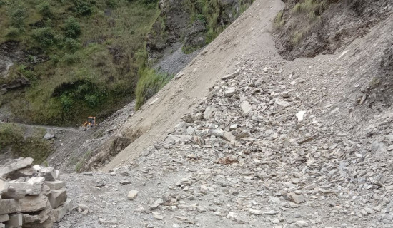 Beni-Darbang road obstructed