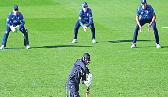 England fall to New Zealand by 2 Wickets in 3rd ODI, loses series 3-0