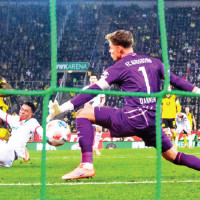 Waxahatchee surprises by releasing 'Snocaps' with twin sister