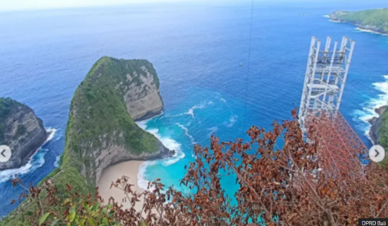 Bali halts Chinese construction of glass lift on cliffside