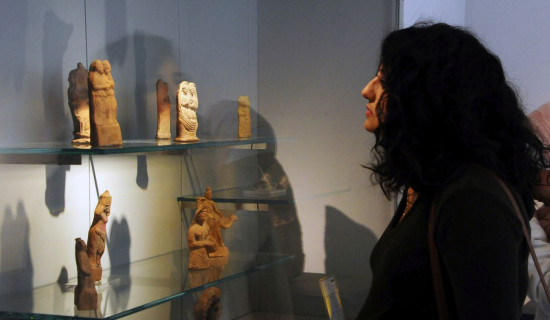 Thieves steal ancient Roman-era statues