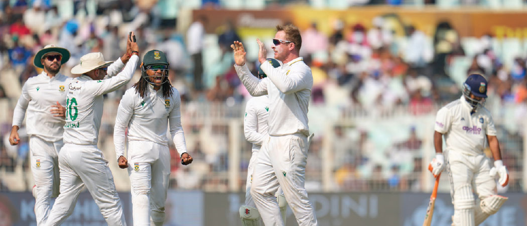 Harmer stars as SA bowl out India for 93 to win Test