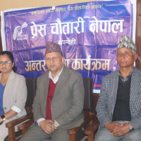 Mount Everest climber numbers down