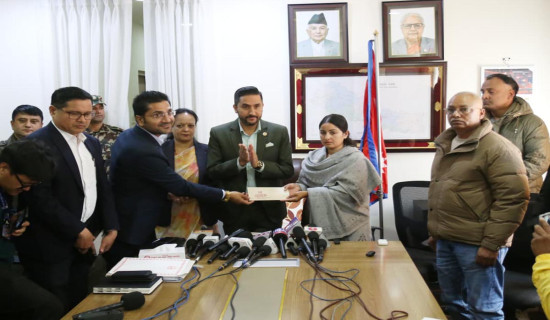 Government makes arrangement of job to journalist Suresh's widow