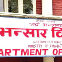 Quake recovery blunts water festival