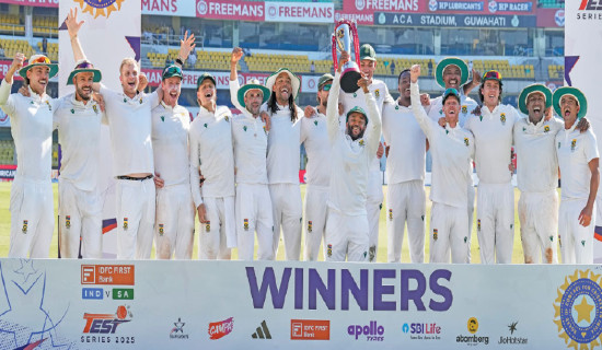 South Africa clinches first test series win in India since 2000