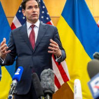 Rubio and Witkoff are meeting with Ukraine's negotiators in Florida as Trump pushes to broker a deal