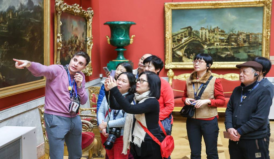 Putin waives visas for Chinese tourists