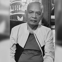 Shoppers swell in New Road area as Dashain nears (photo feature)