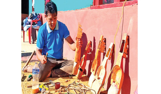 Arjun Gandharva gives continuity to Sarangi playing tradition
