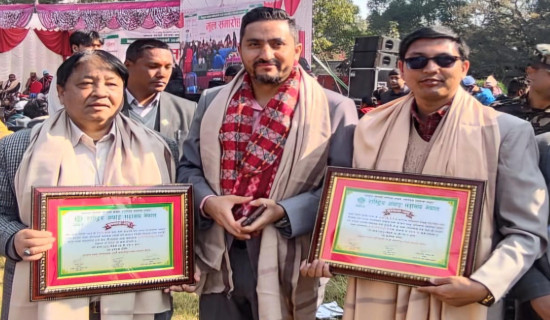 Gorkhapatra journo Khan awarded with national honour