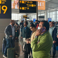 Thai bus crash kills 14 and splits vehicle in half