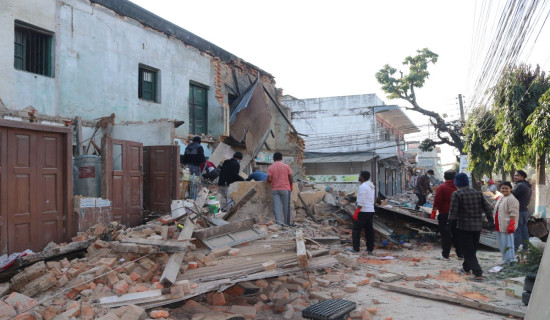 Demolition of physical structures begins for expansion of Hetauda main road