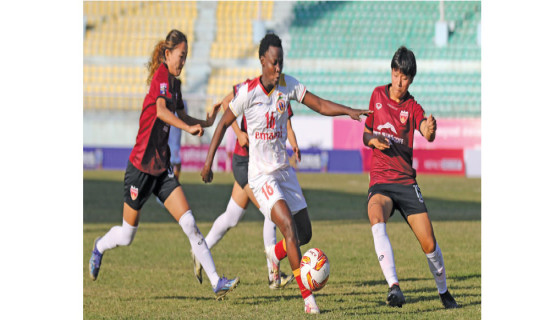 East Bengal thump Transport United 4-0