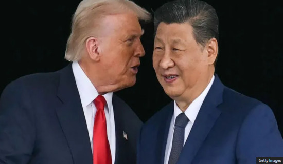 Indian heatwaves, floods kill 11, with four buried alive