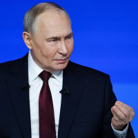 Sri Lanka swears in new left-leaning president