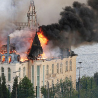 Southeast Asian defense chiefs meet in Laos