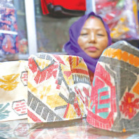 Release of water in Sikta irrigation canal pleases farmers