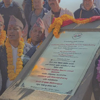 Fighting forces 10,000 Burmese to flee to Thailand